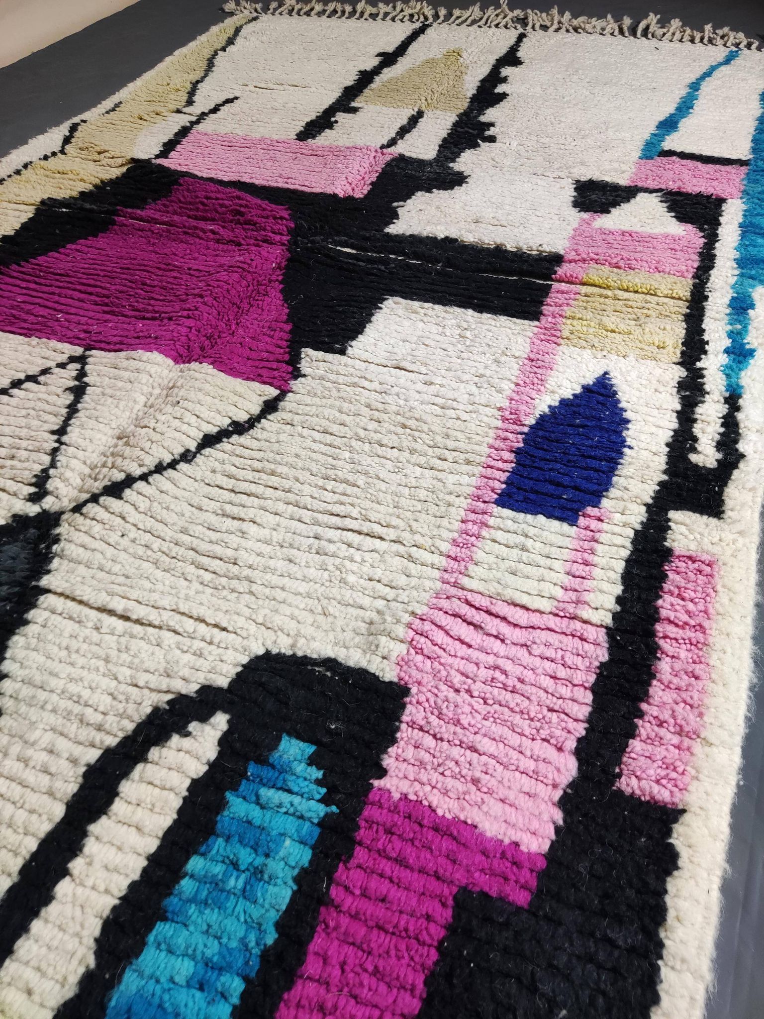 Berber rug in natural wool 2.5 x 1.5 m