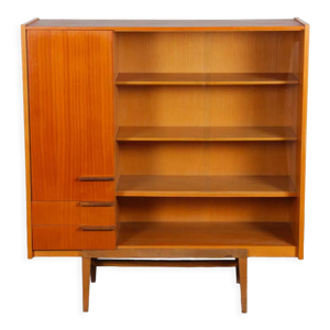 Armoire par Frantisek Mezulanik