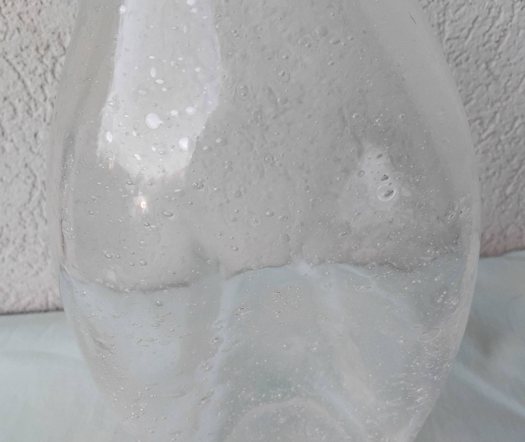 Bubble glass carafe