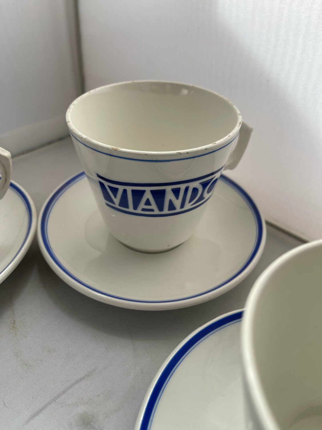 French bistro cups viandox