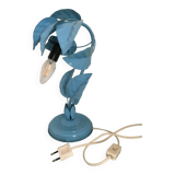 Ancienne lampe en forme plante en métal émaillé bleu