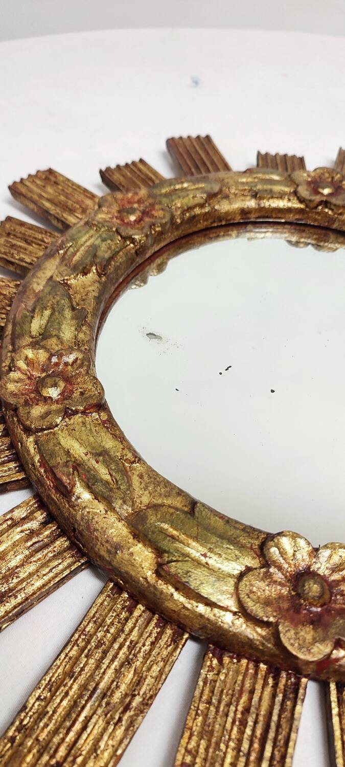 Espejo sol de madera. Spain, 1960s.