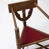 Chaise "Monk" sculptée à la main, Suède, années 1960