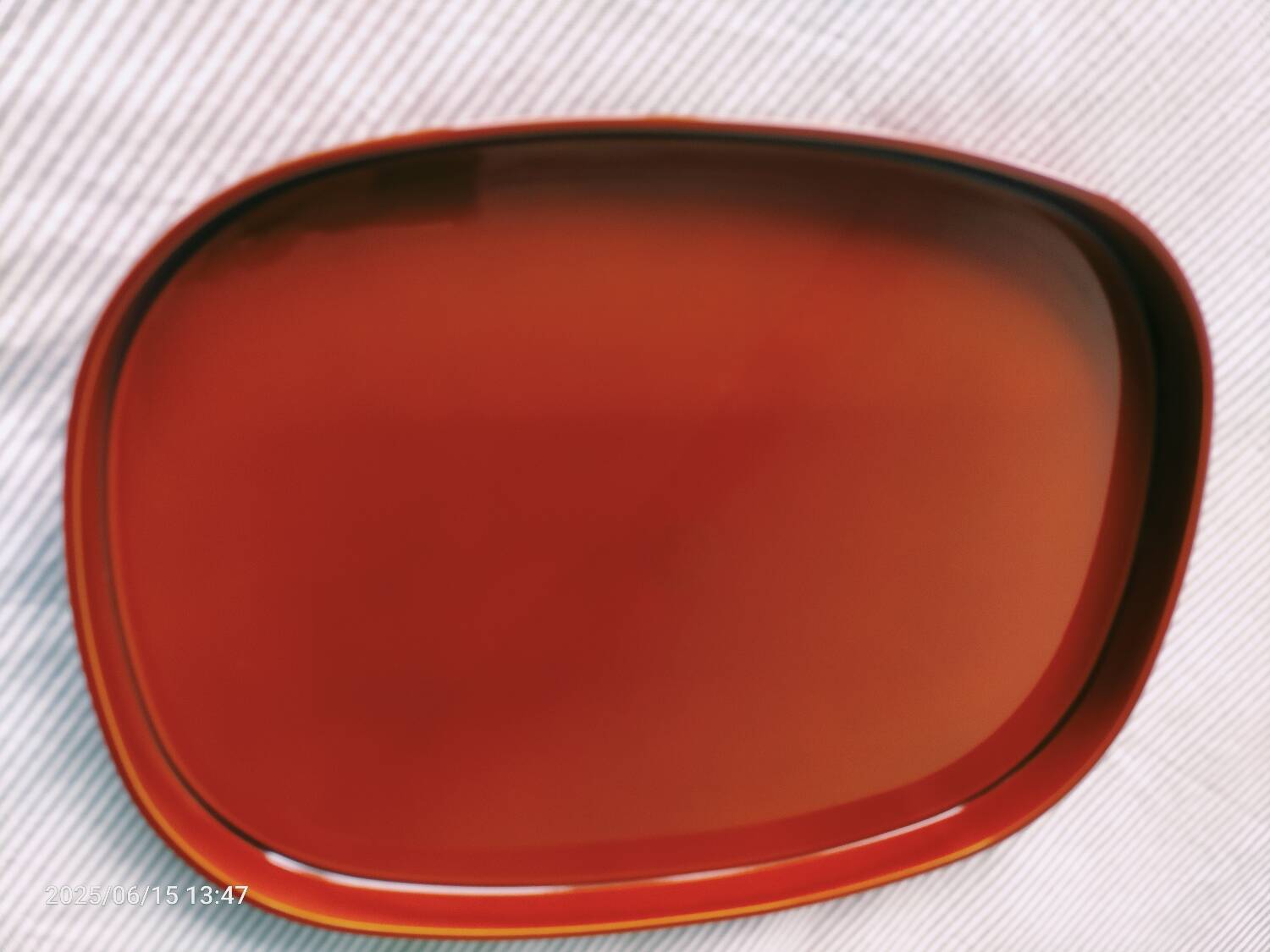 Red lacquer tray