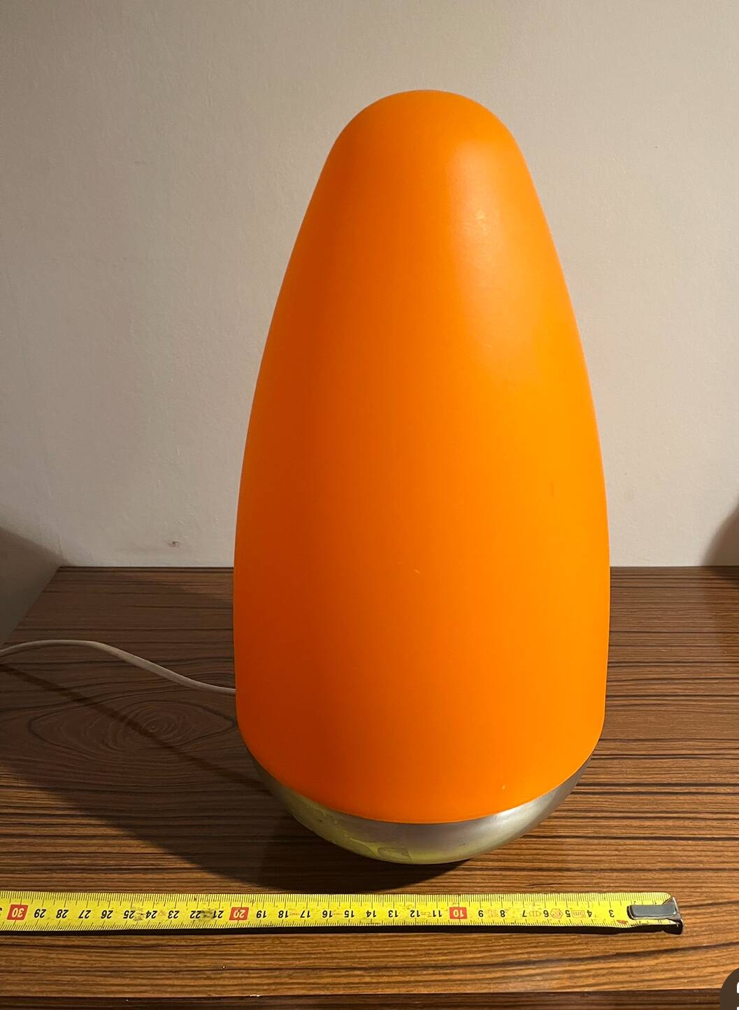 Vintage 70s space age design egg lamp
