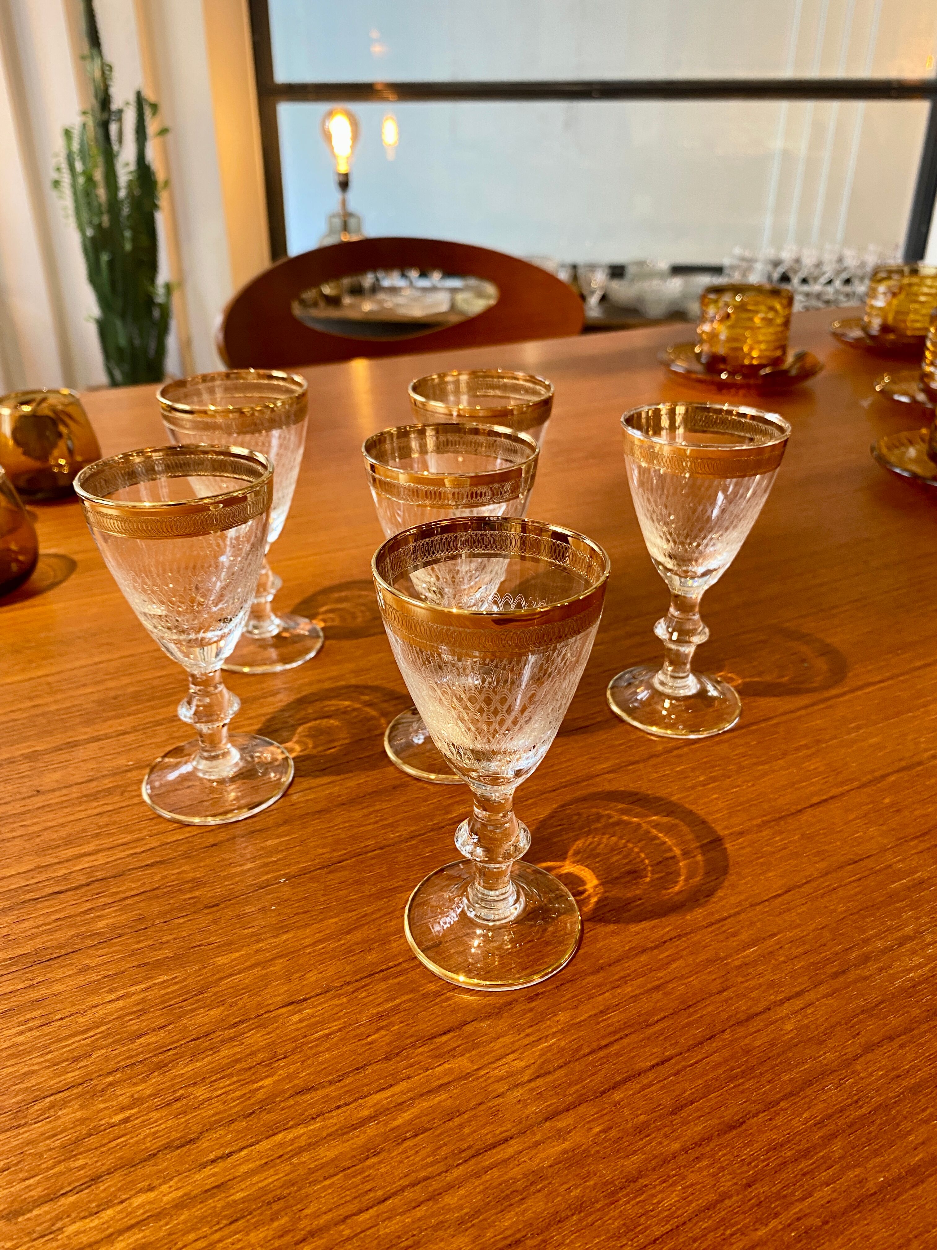 Set of 6 engraved digestive/liqueur/port/drop glasses