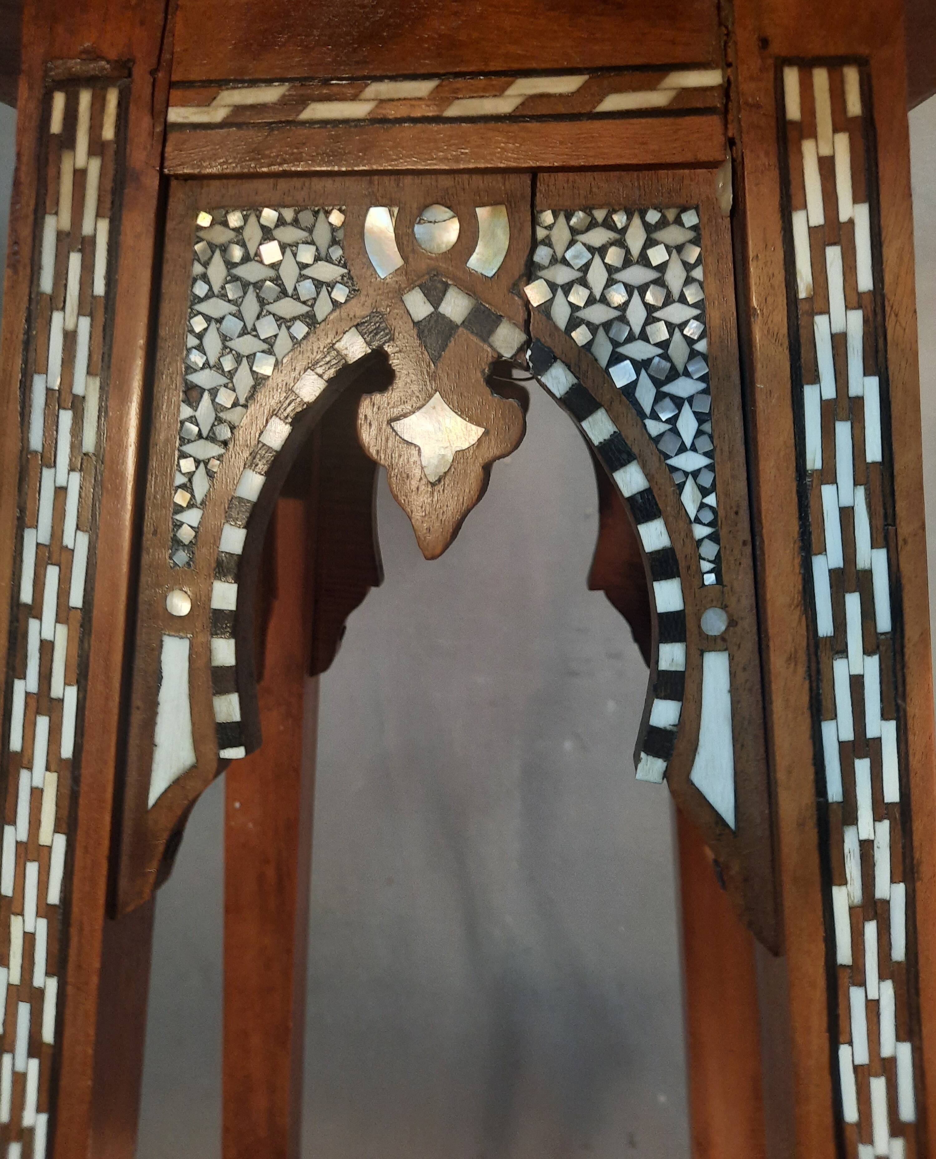 Eastern wooden and mother-of-pearl seat