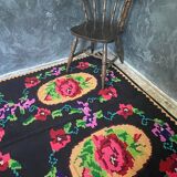 Hand-woven wool carpet black background with large roses 214x158cm