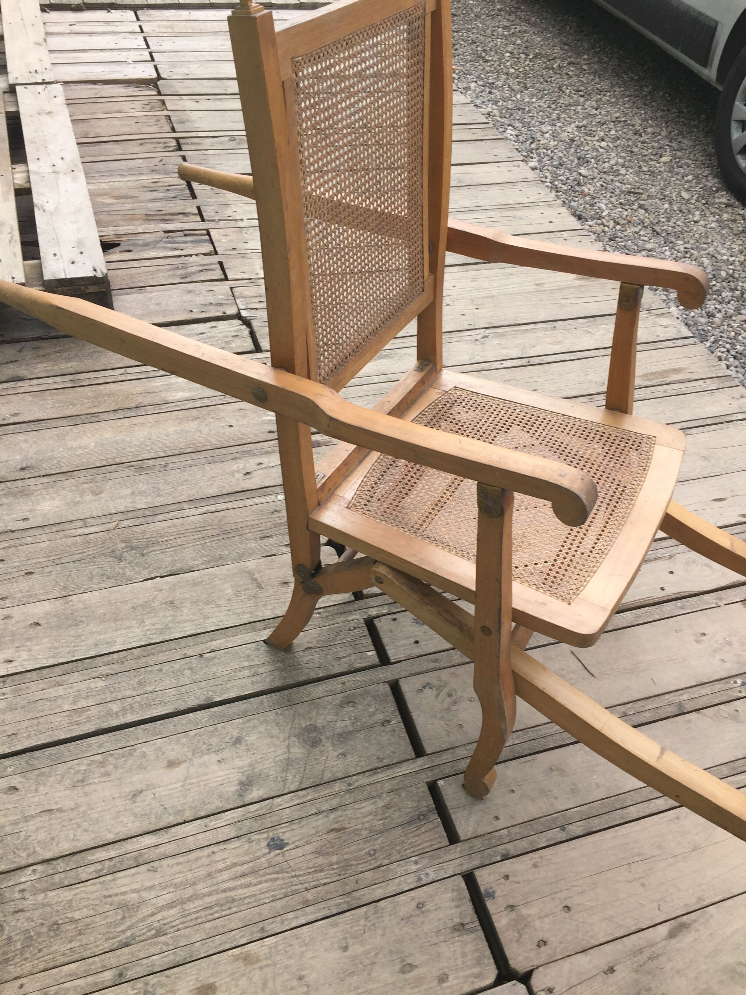 Load-bearing chair