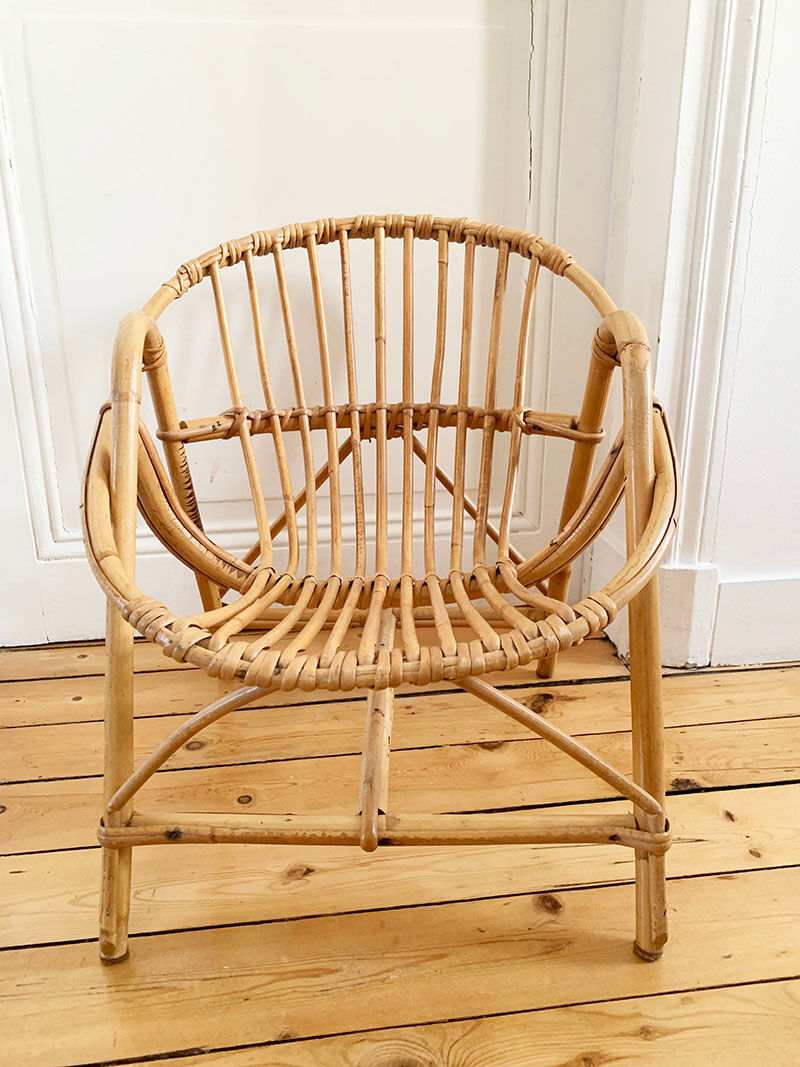 Child chair in rattan