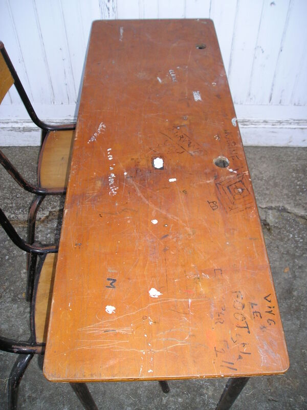 Table d'école et ses 2 chaises Mullca années 60/70