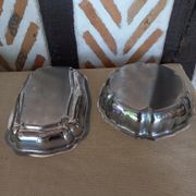 Set of 2 stainless steel hollow dishes