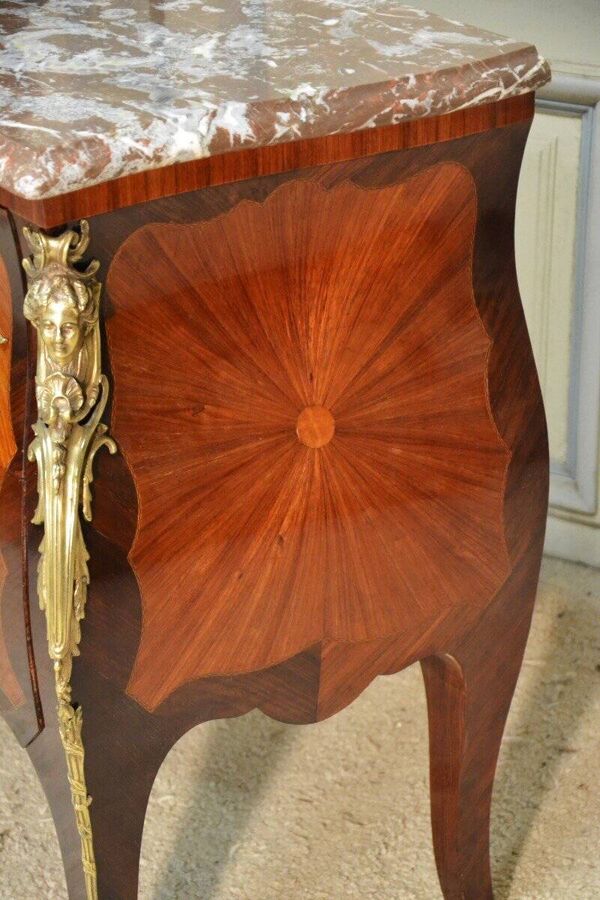 Commode en marqueterie régence 20e siècle