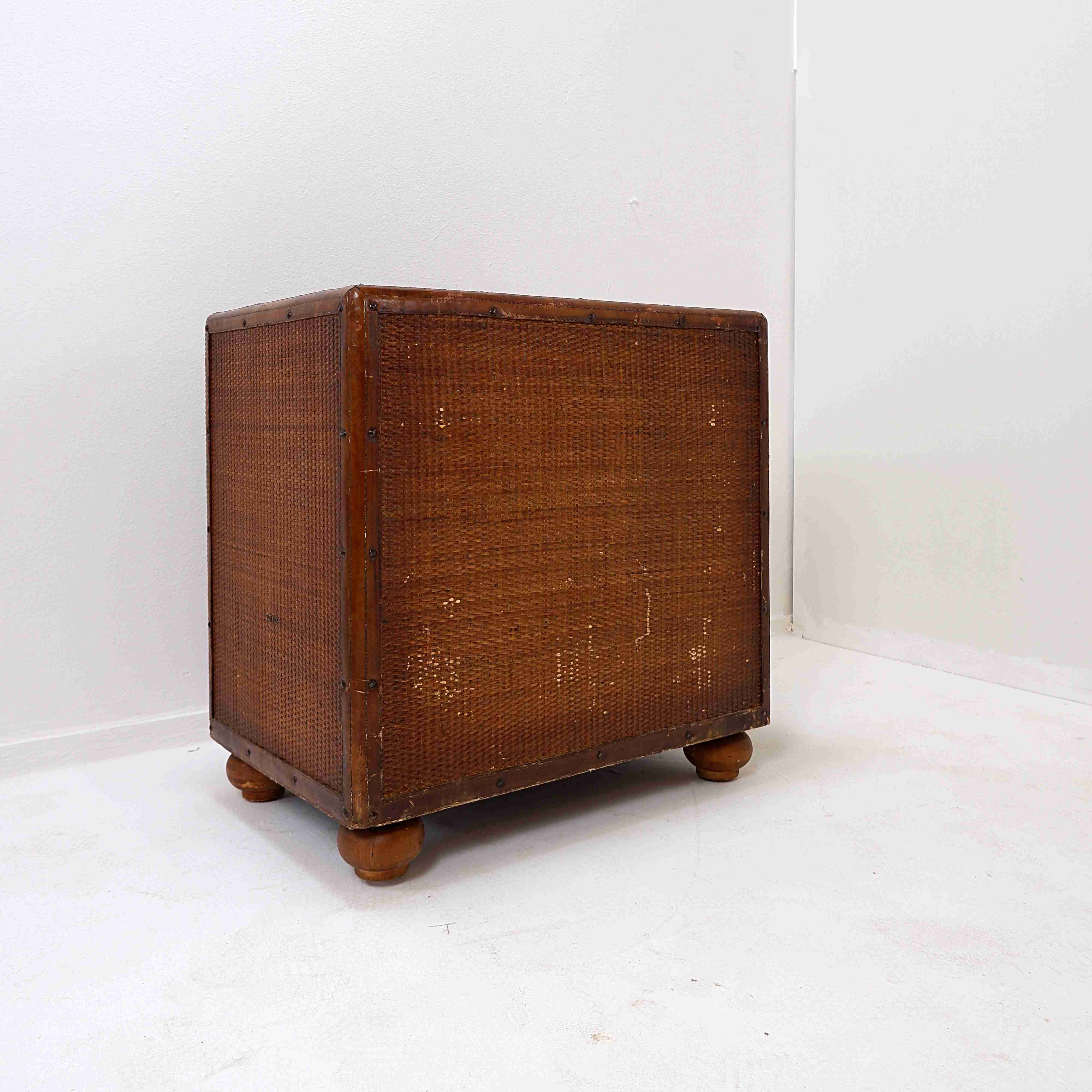 Vintage rattan and leather sideboard - 2 doors - ball feet chest