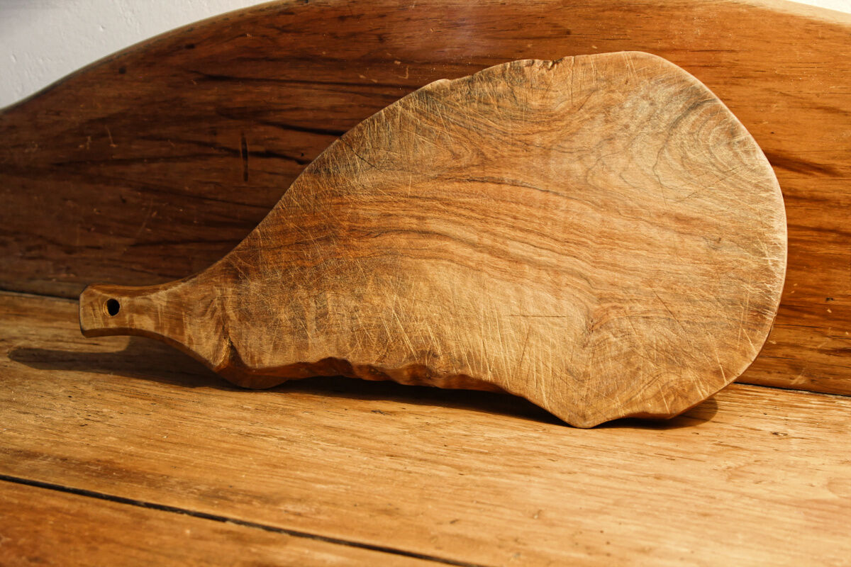 Rough wood cutting board