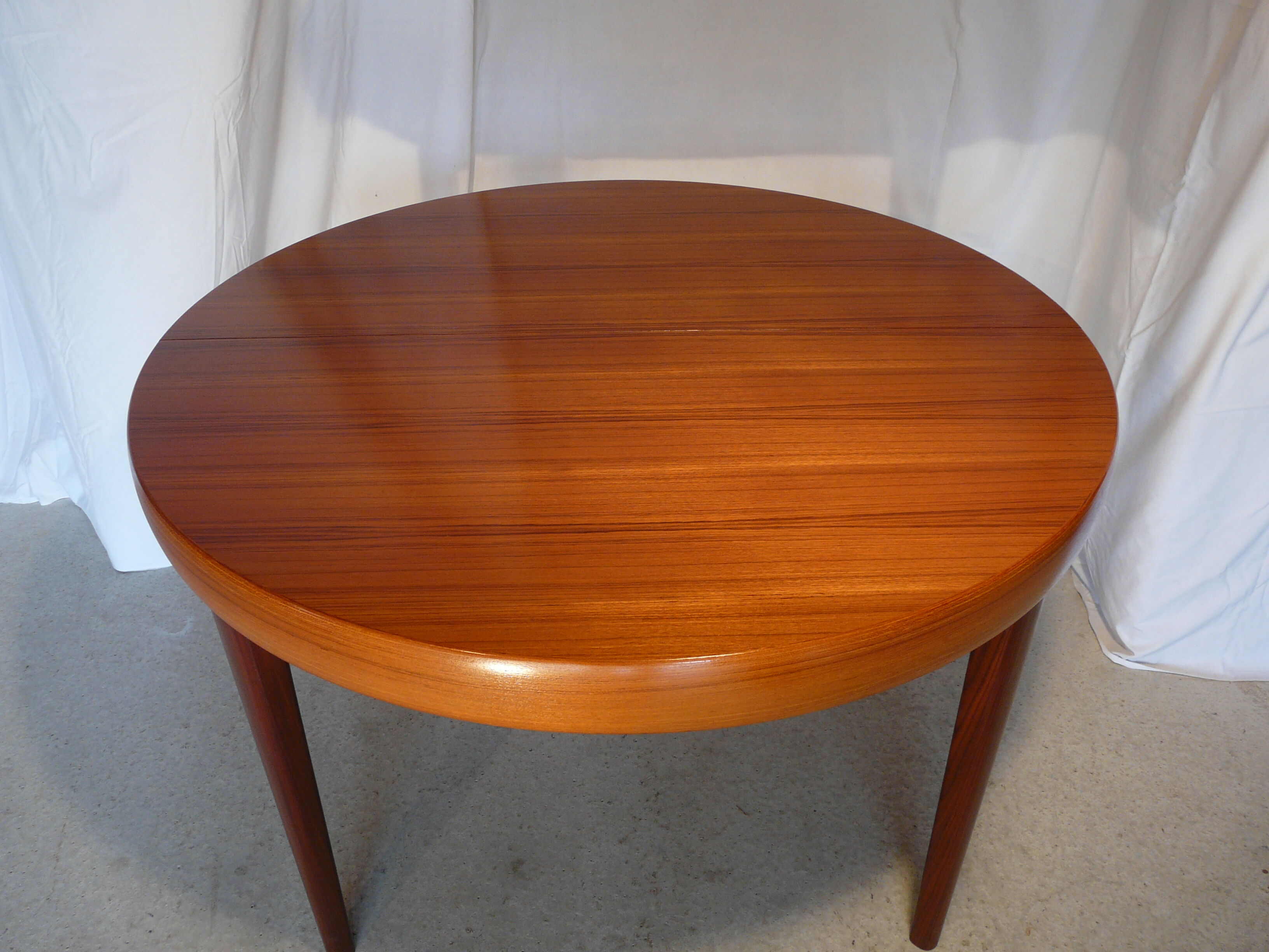 Scandinavian vintage extendable round table