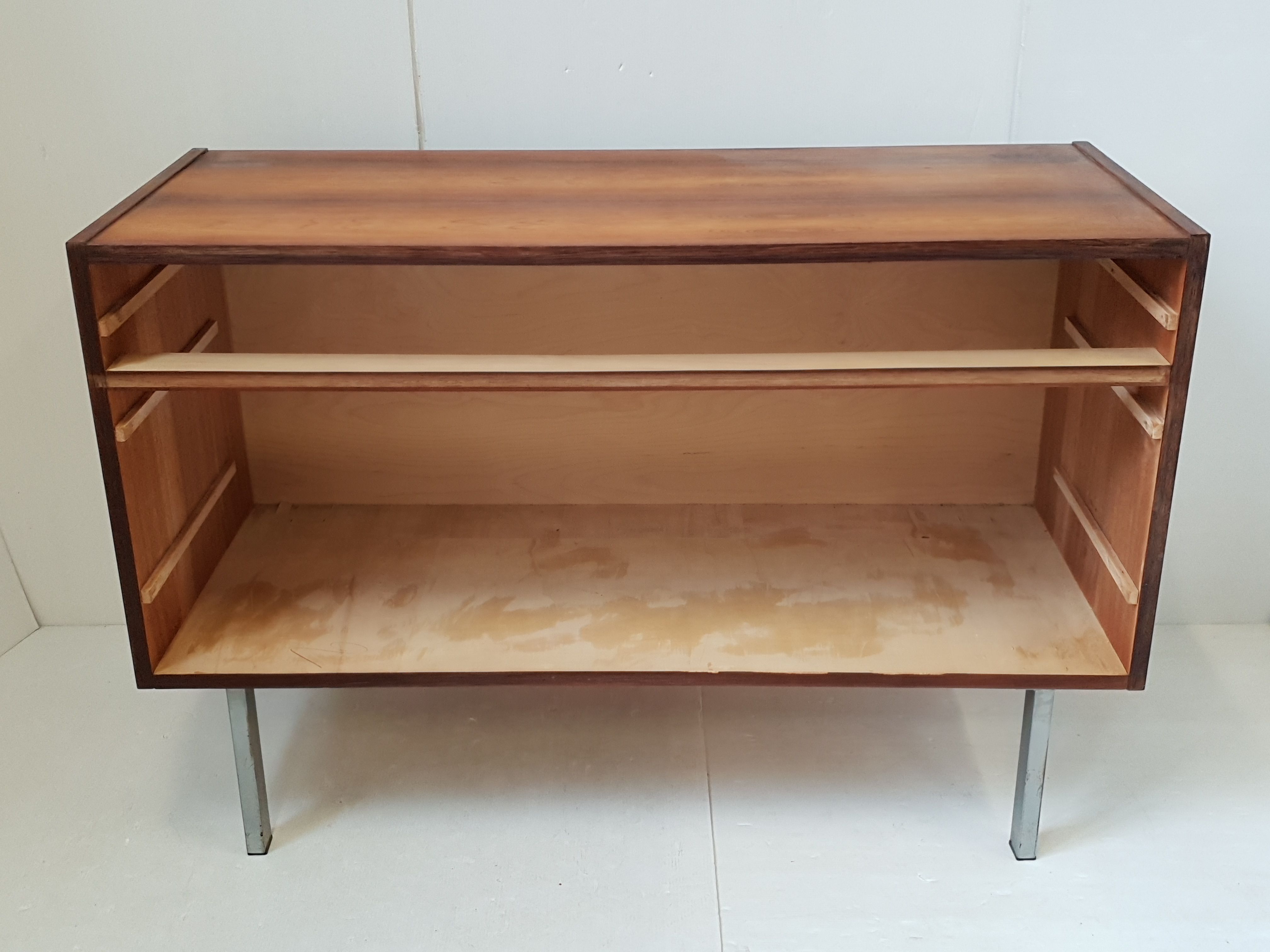 1960 chest of drawers