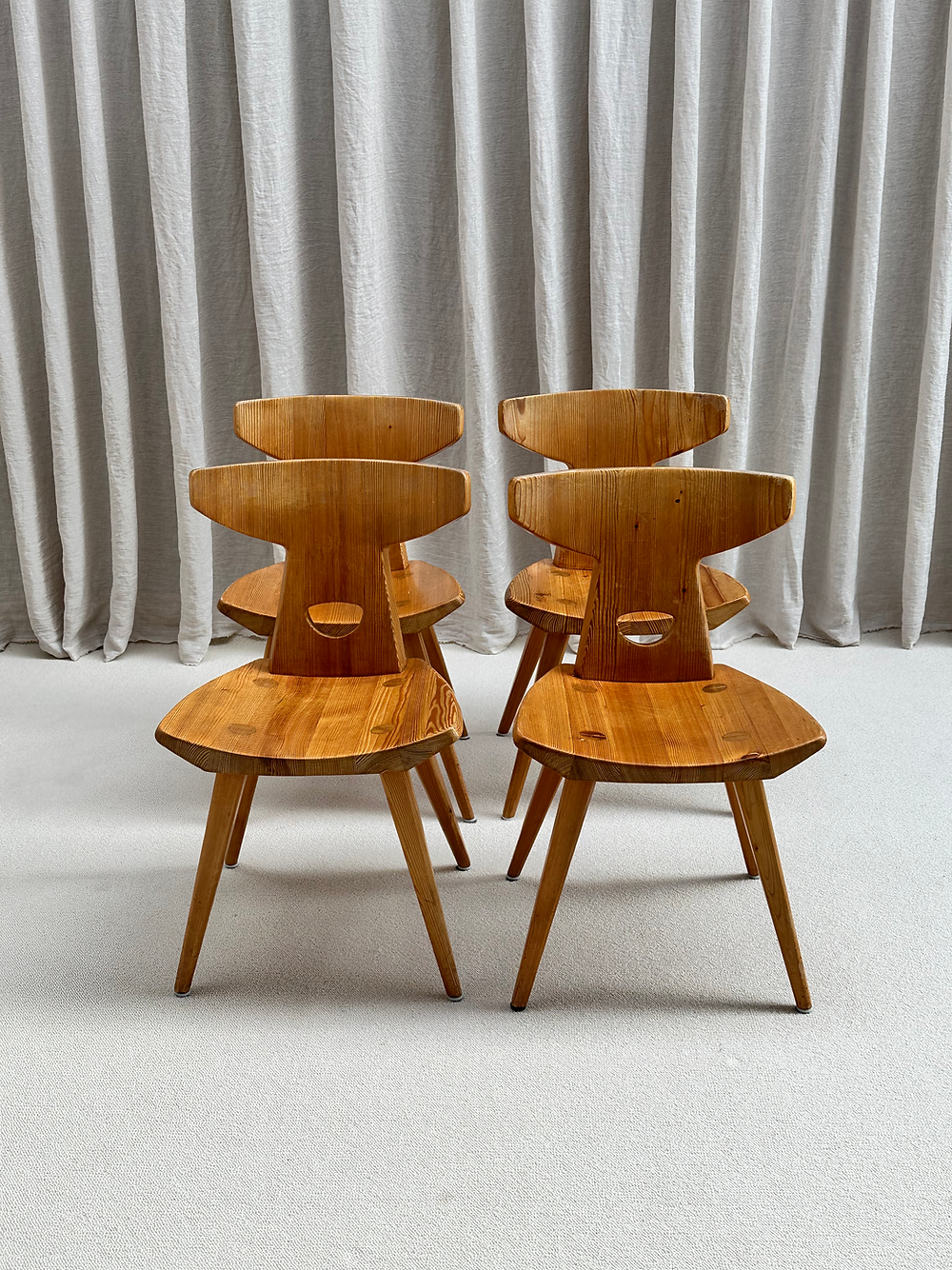 Set of 4 solid pine chairs. Designed by Jacob Kielland-Brandt for I. Christiansen, Denmark, 1960s.
