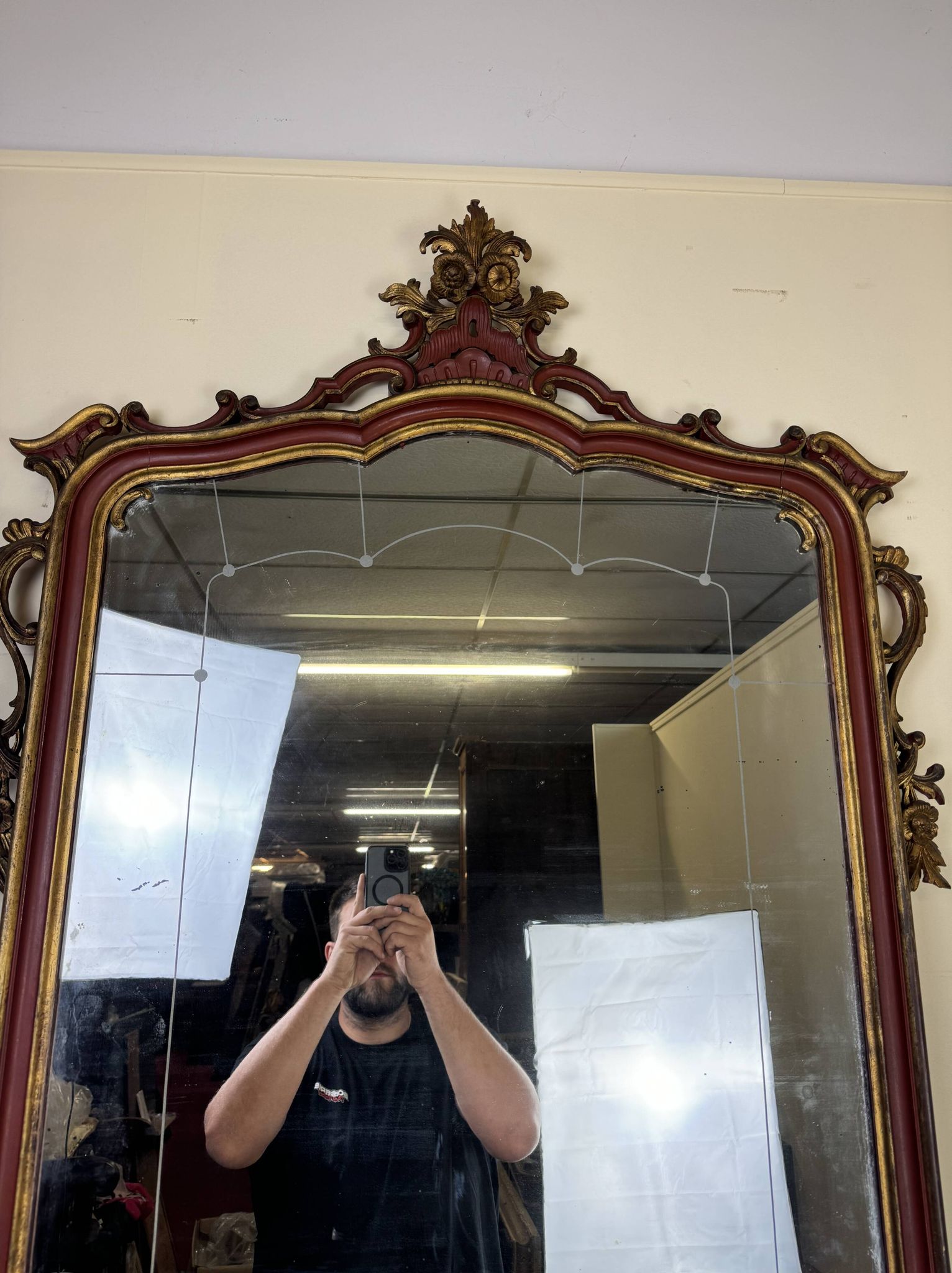 Important Venetian Baroque mirror in Louis XV style in lacquered and gilded wood