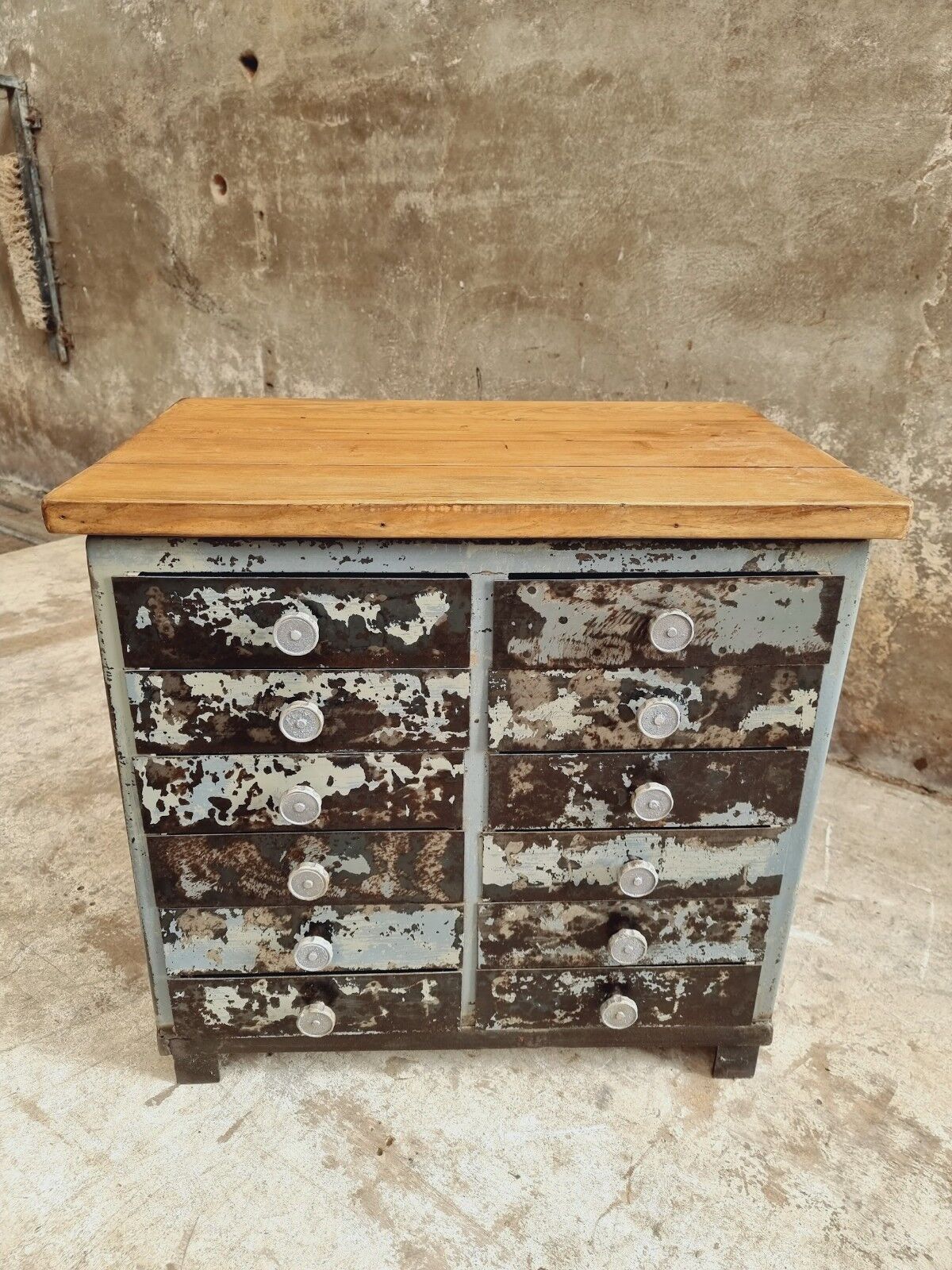 Commode industrielle armoire en acier