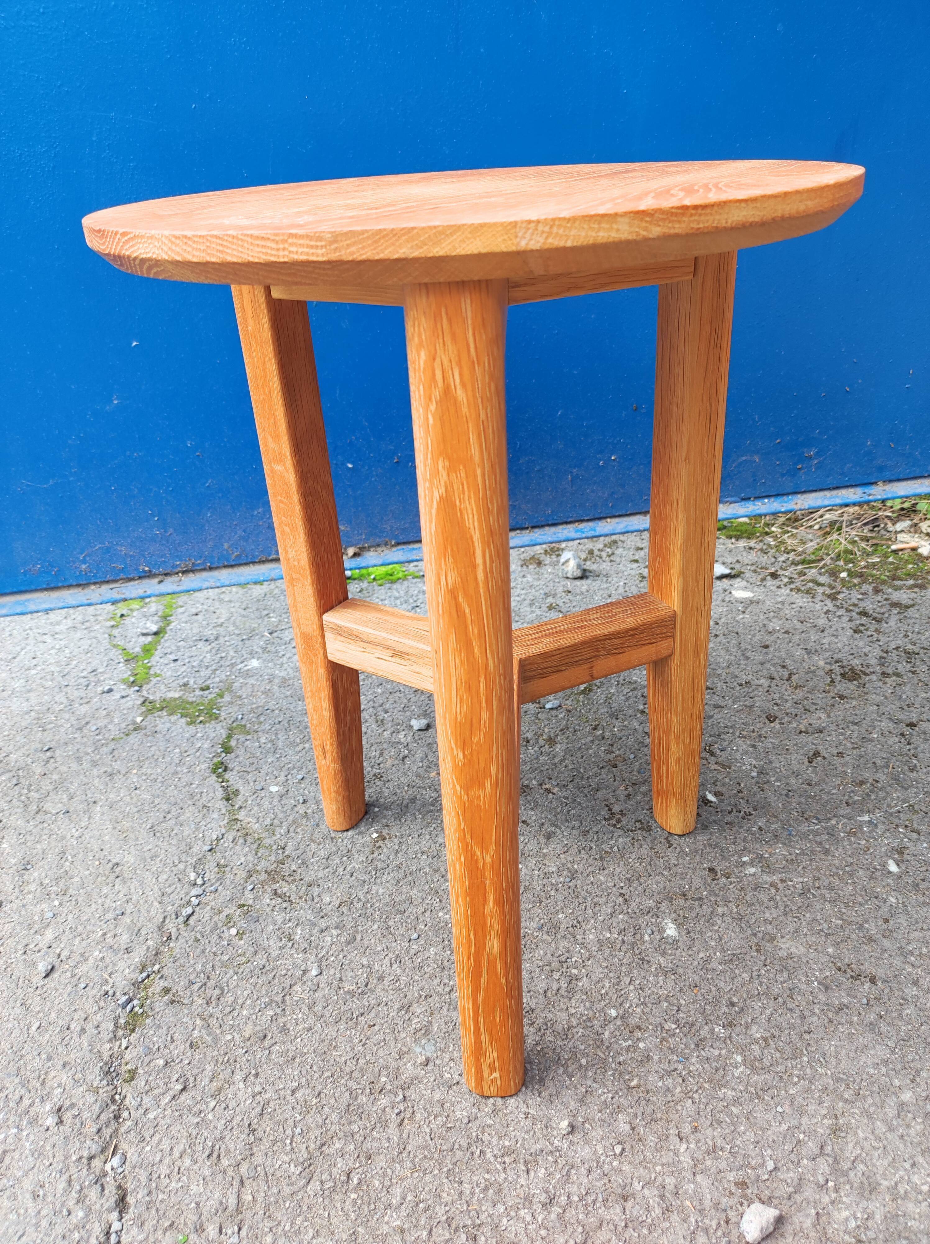 Round side table tripod solid wood scandinavian design