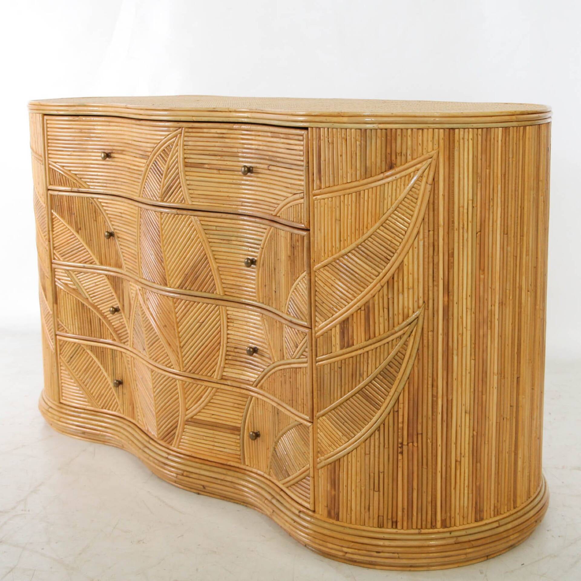Commode « feuilles » en rotin