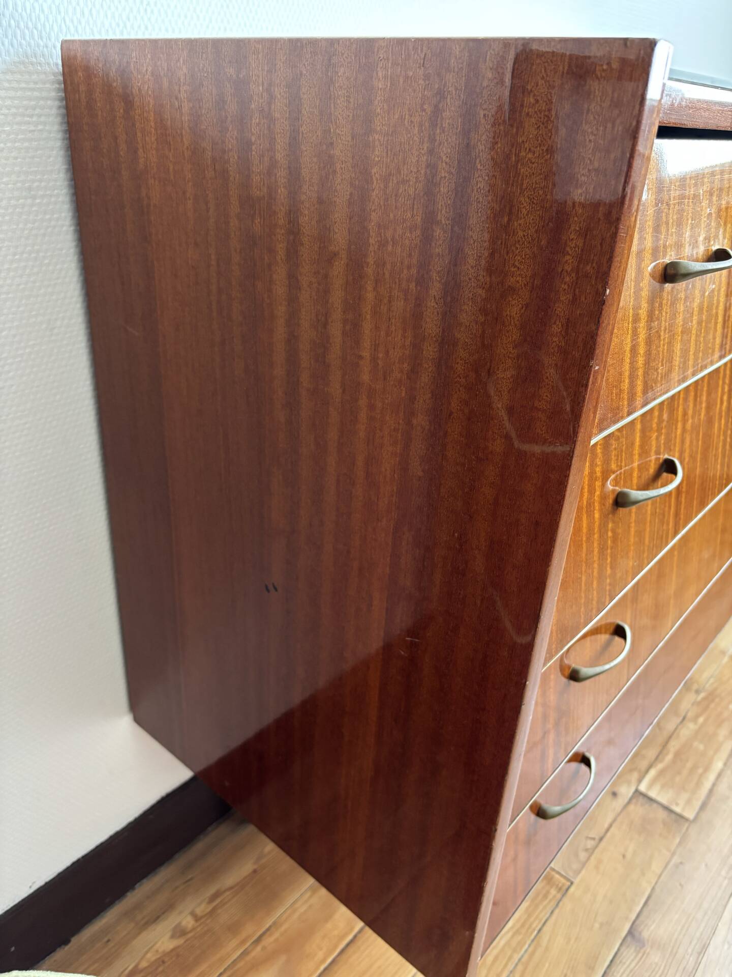 Vintage chest of drawers