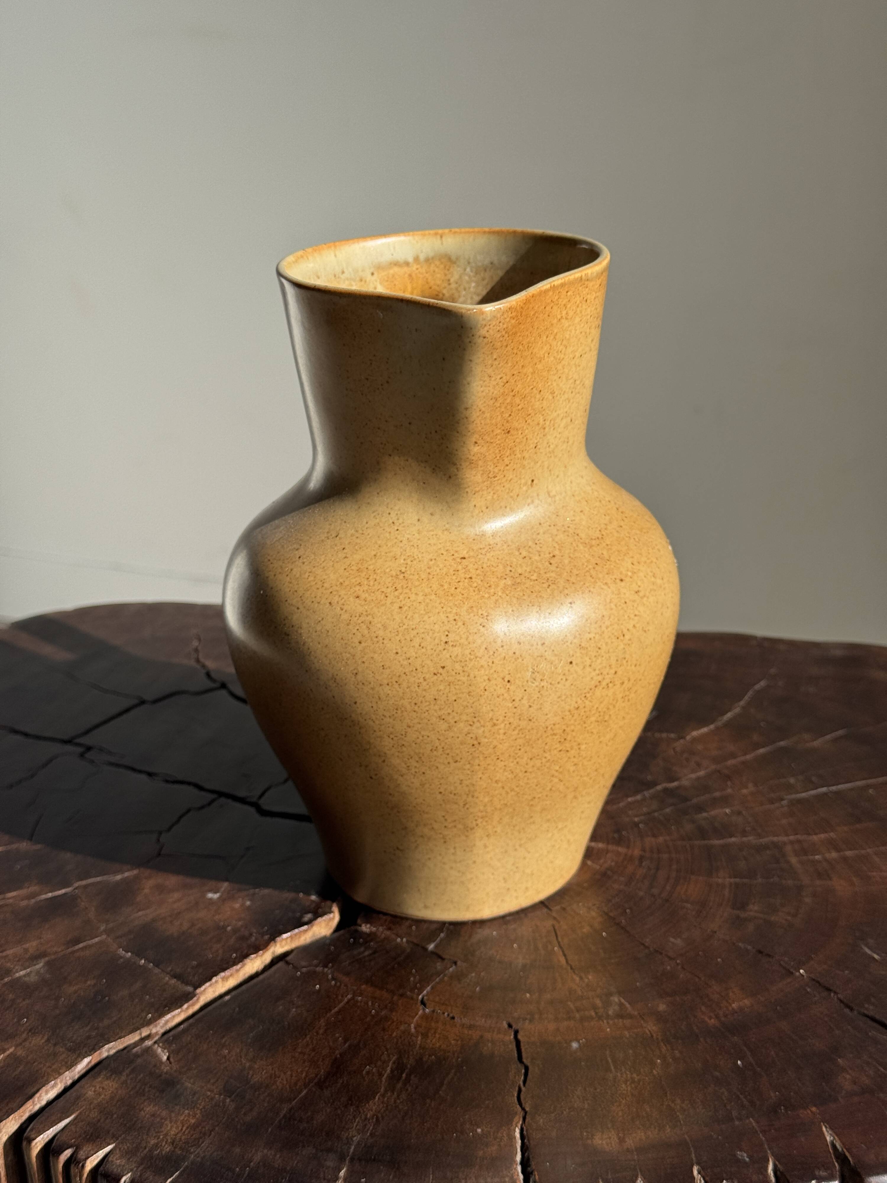 Grande carafe boule en grès orange H20