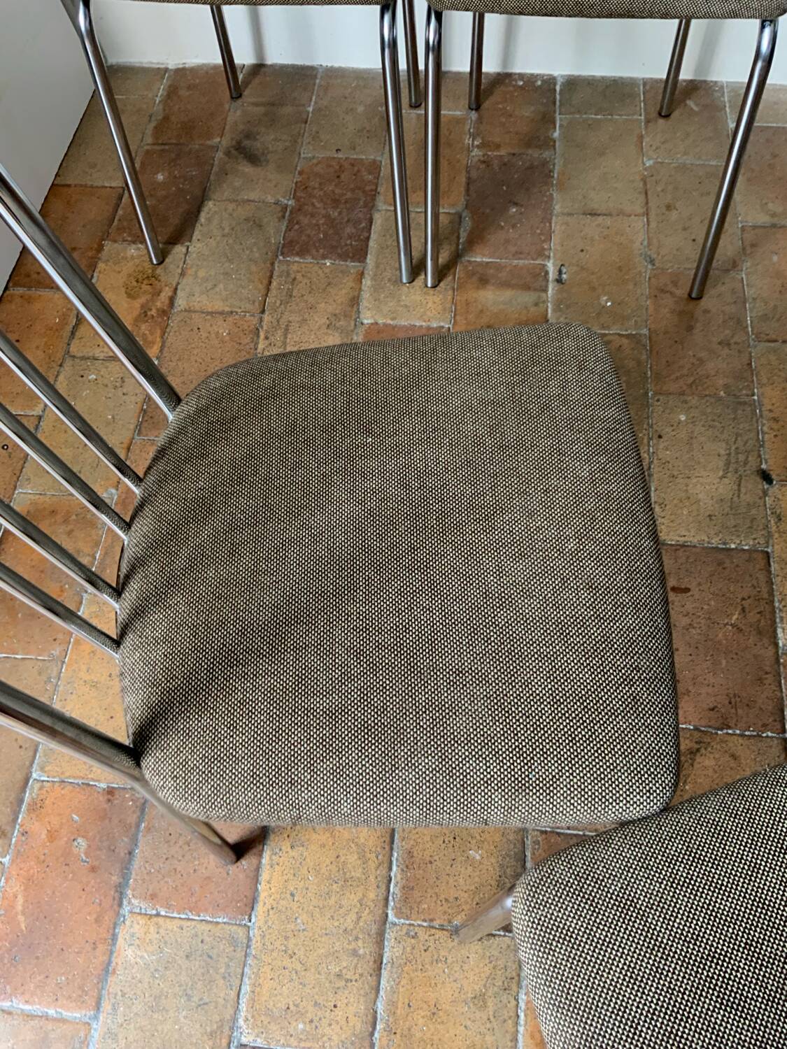 6 chrome metal chairs