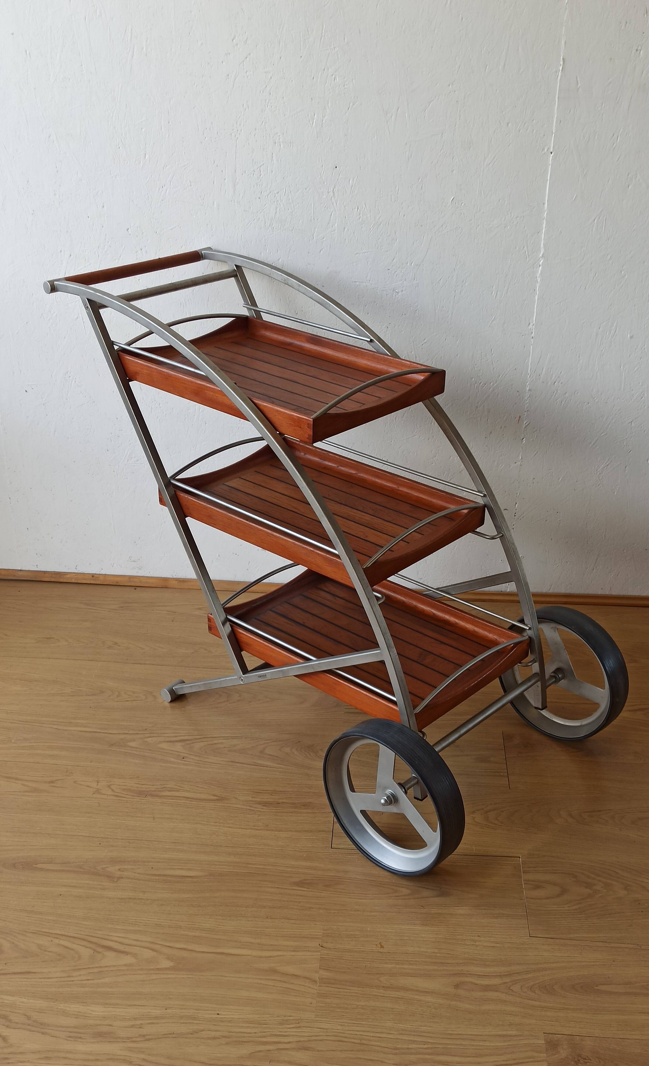 Chariot de bar, Danemark par Kircodan.