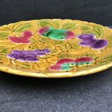 Dish in Sarreguemines slip