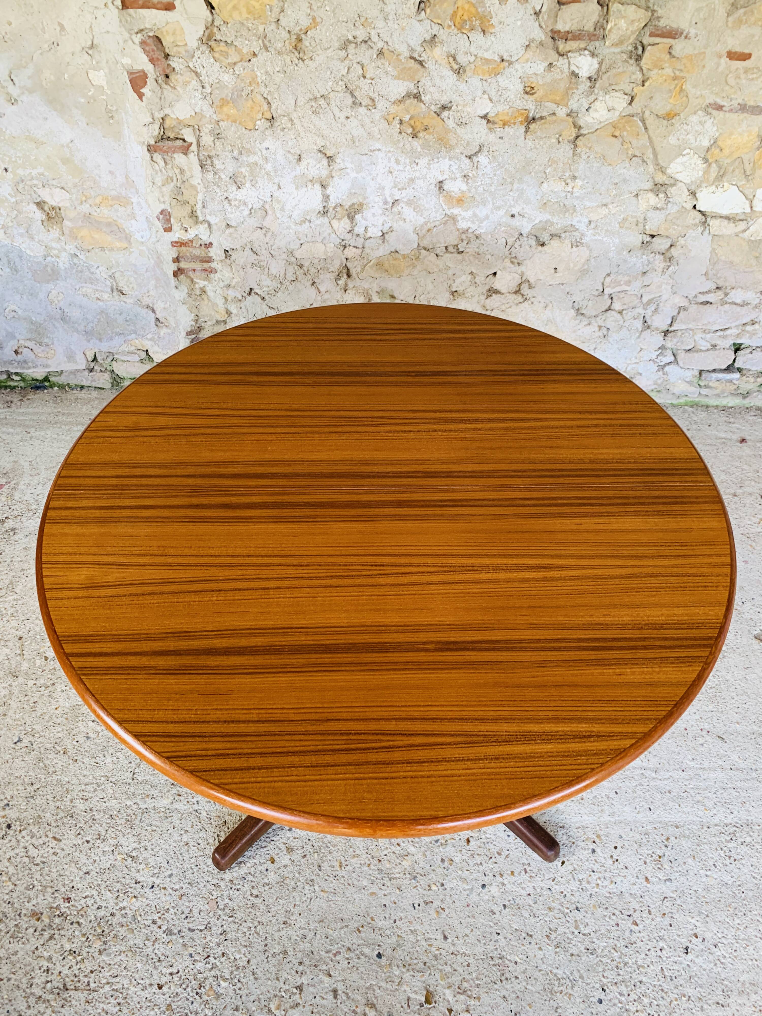 Extendable Scandinavian style dining table with double elongations by Maison Ducau, Circa 1970