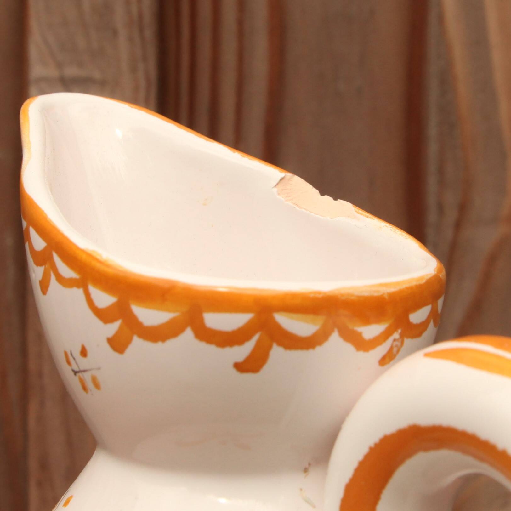 Moustier-decorated water pitcher