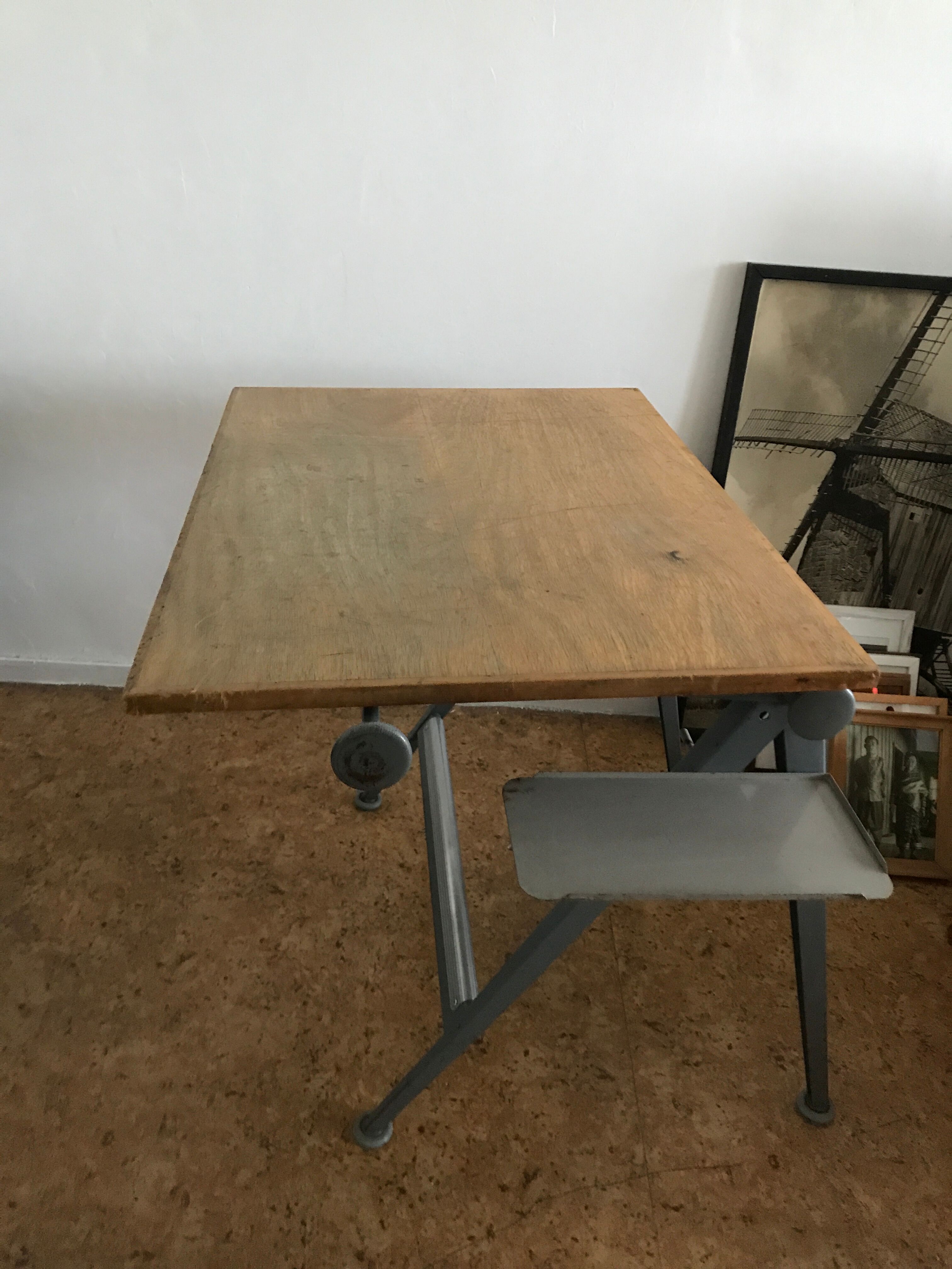Drawing table Friso kramer & Wim Rietveld for Ahrend by Circkel