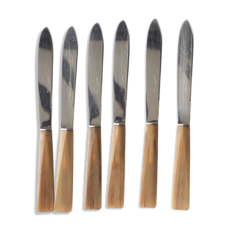 Series of 6 bakelite knives