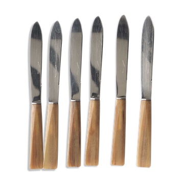 Series of 6 bakelite knives