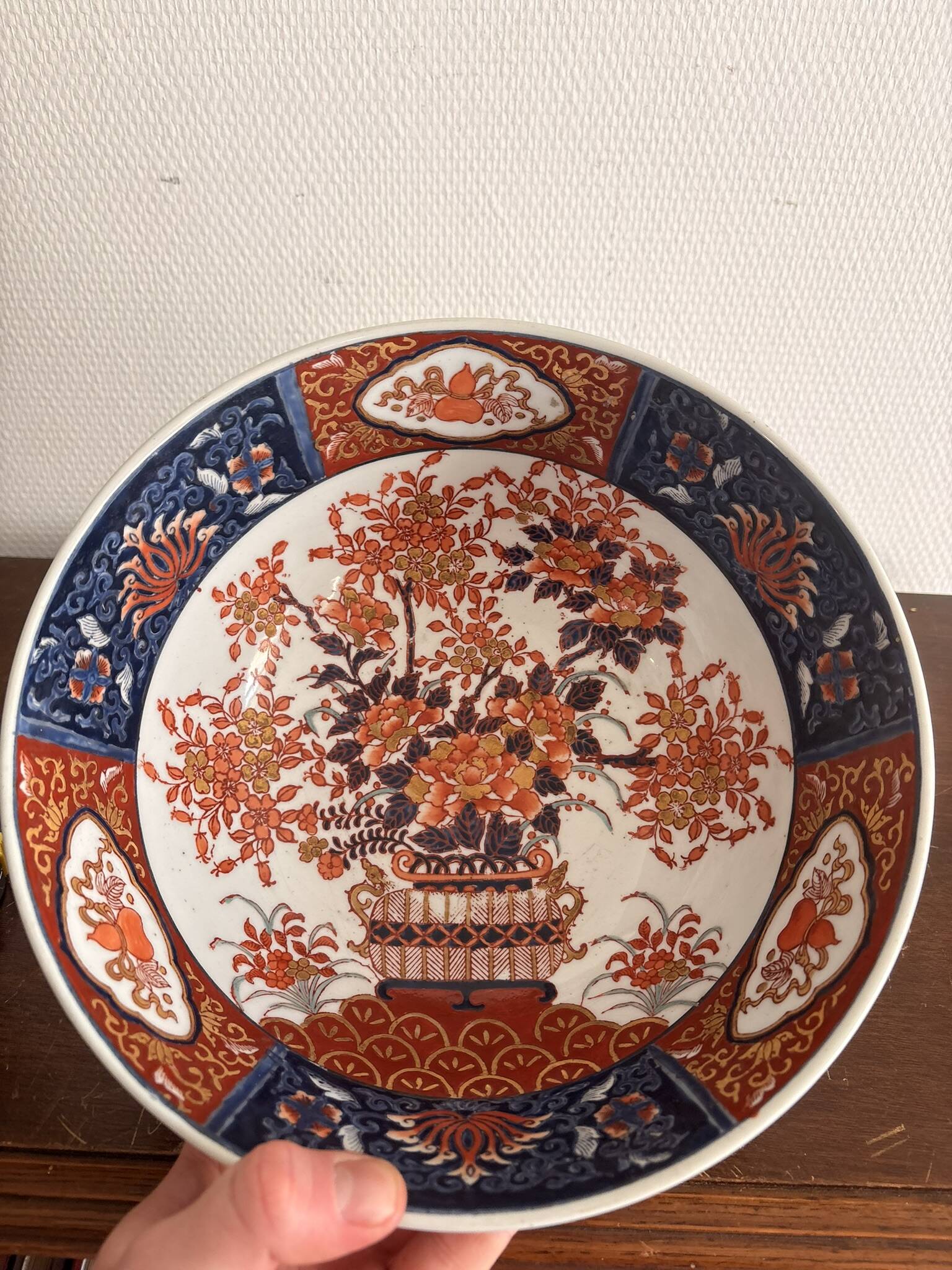 Antique Imari Bowl Plate Japan Meiji Xianfeng Flowers