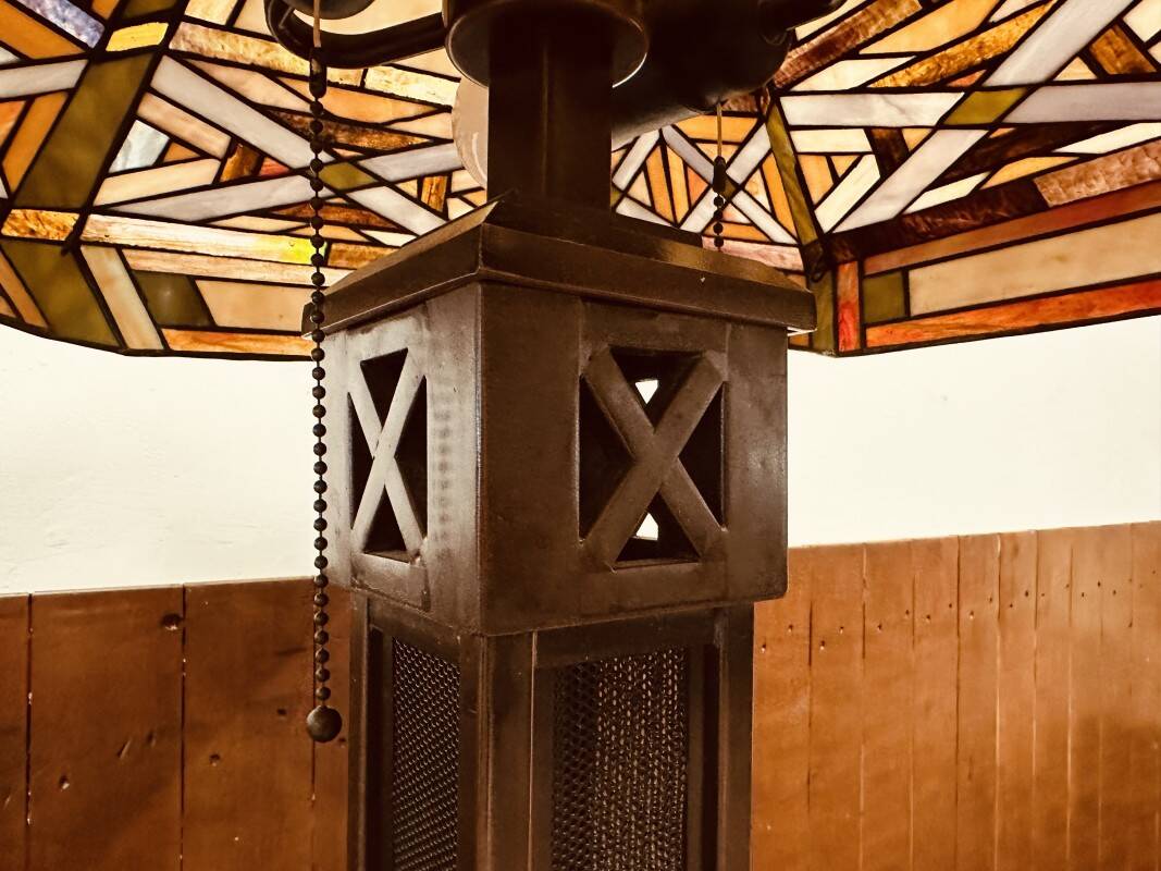 English Tiffany Table Lamp