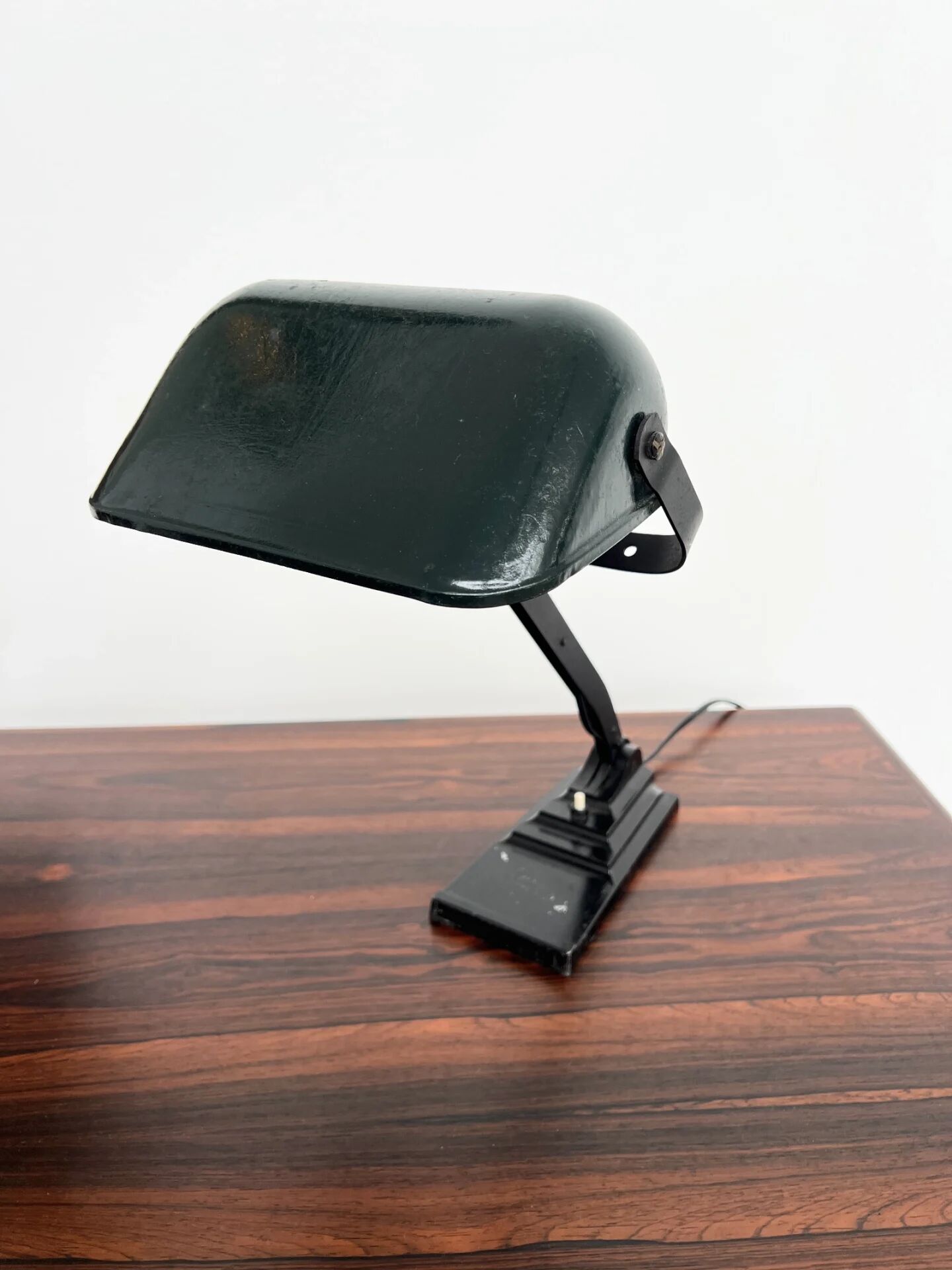 Lampe de bureau articulée ERPE — Vert foncé tout métal, Belgique, années 30-40