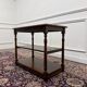 Table d'appoint anglaise classique avec dessus en cuir vert