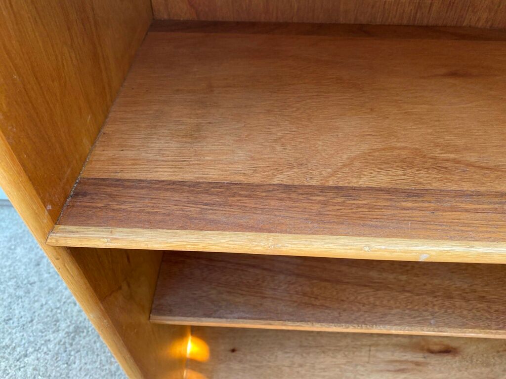 Wooden counter bar and rattan wicker decorations years 50/60