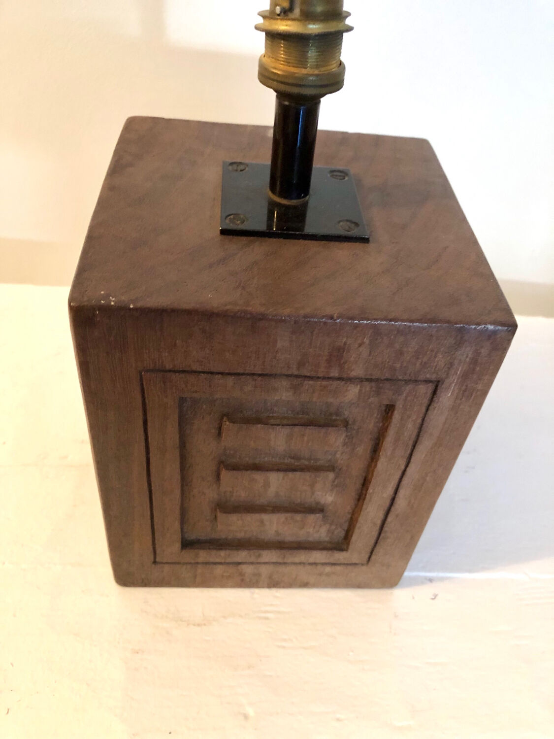 Brutalist folk art lamp base in teak from the 40s/50s.