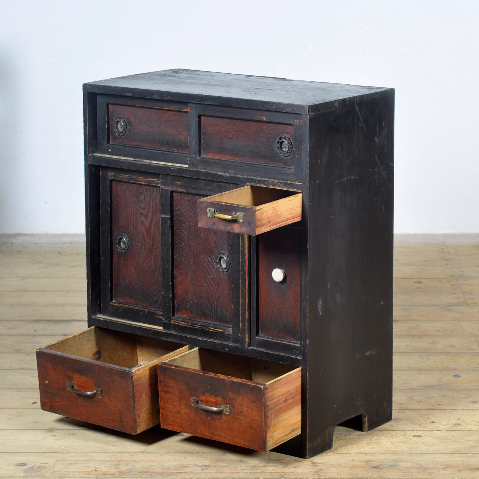 Japanese cabinet, 1930s