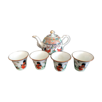 Coffee maker and 4 small bowls - porcelain - roosters and plants - china - mid-20th century