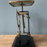 Ancien pèse lettrés Columbus Bilatéral sur pied dans sa boîte d’origine