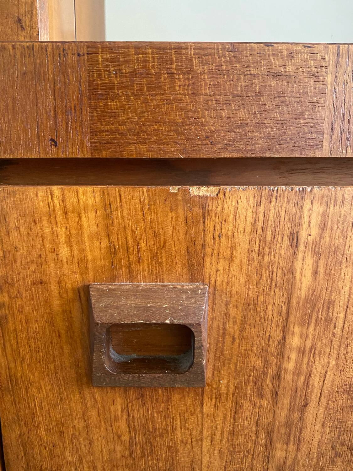 Royal Board Golden High Sideboard