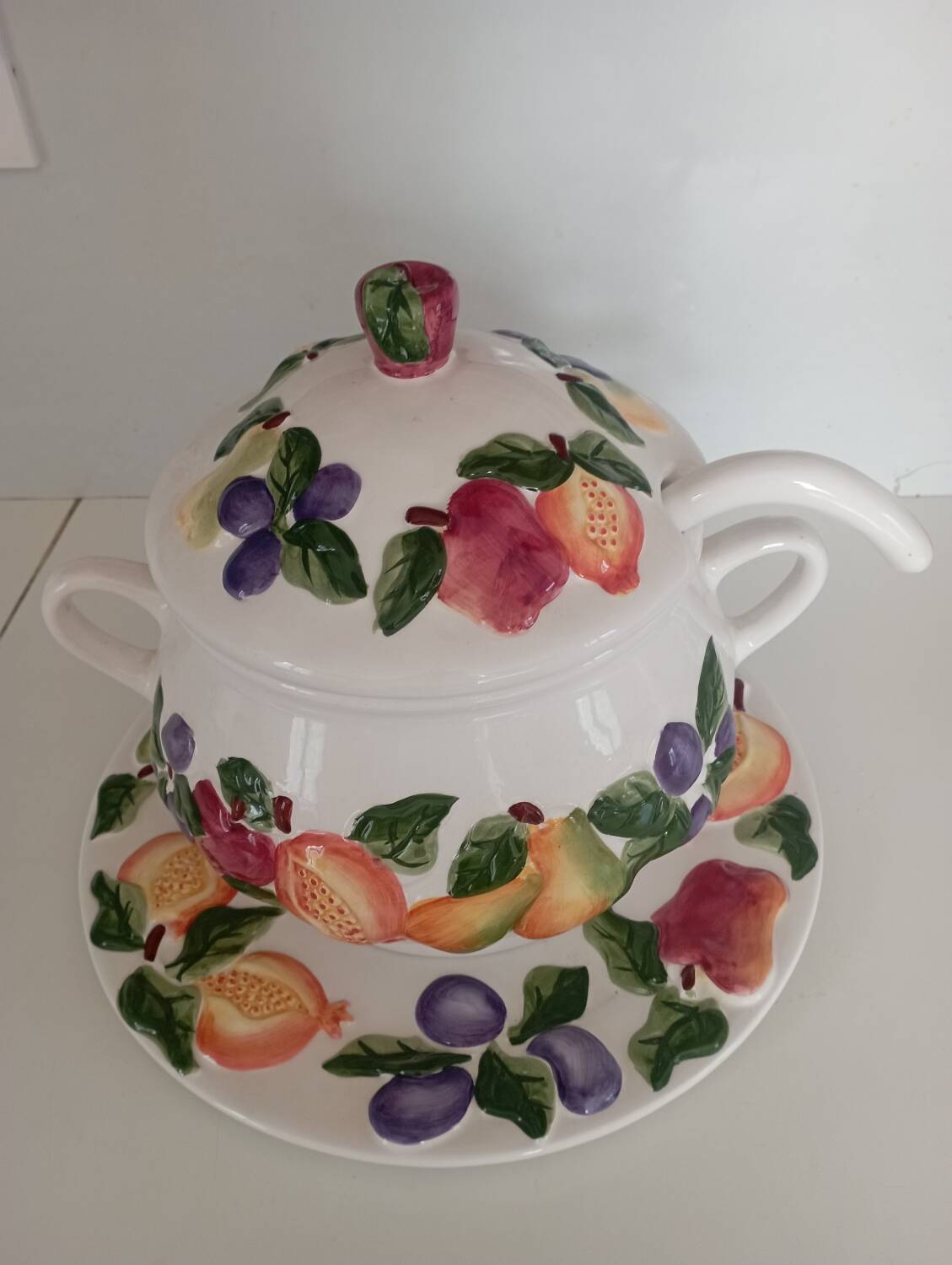 Slush tureen or fruit salad service