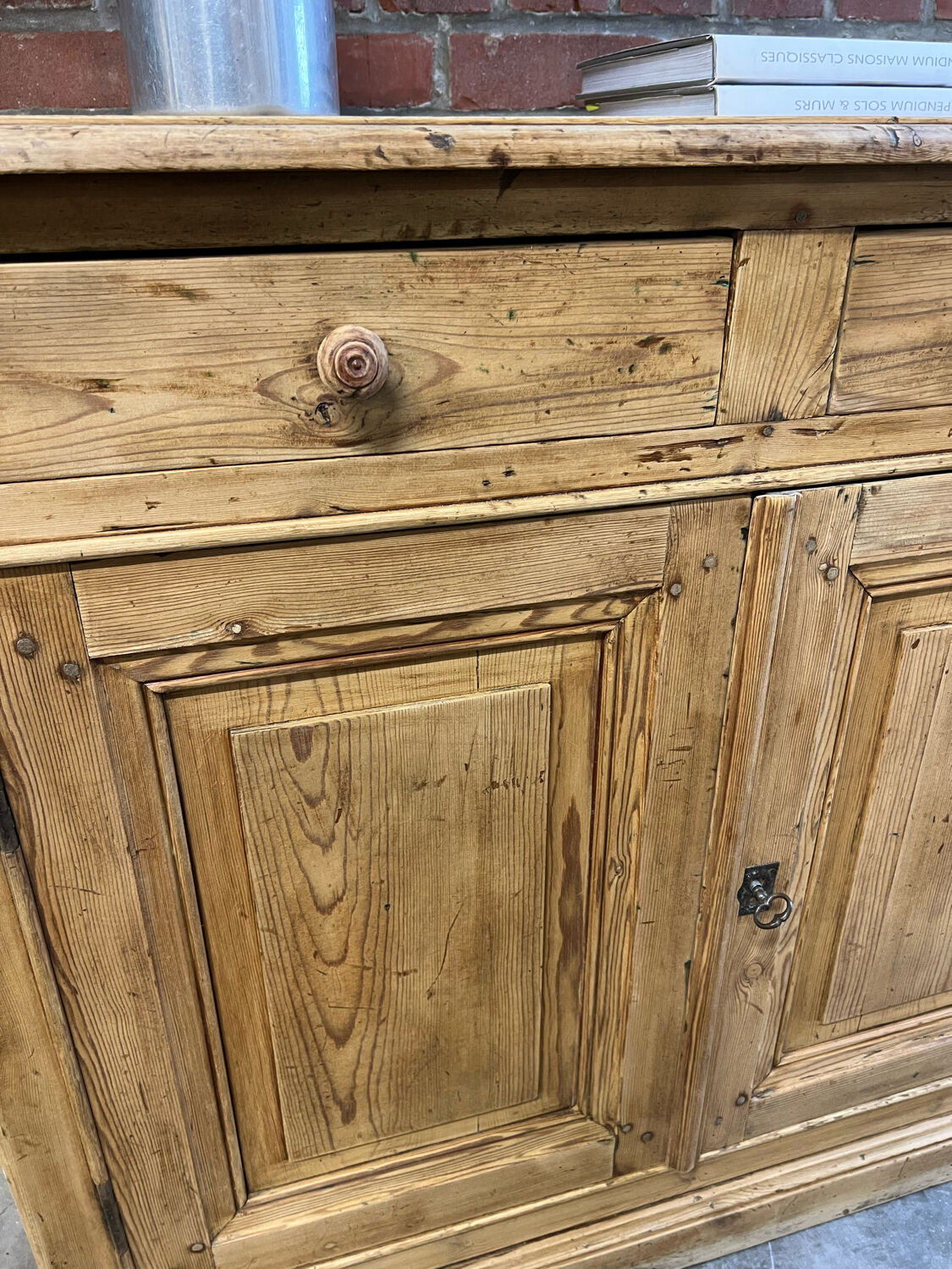 Buffet en sapin début XXème siècle