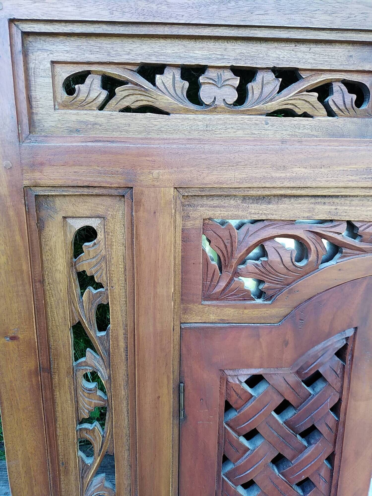 Miroir Balinais Vintage à Porte Volet Sculpté à la Main .