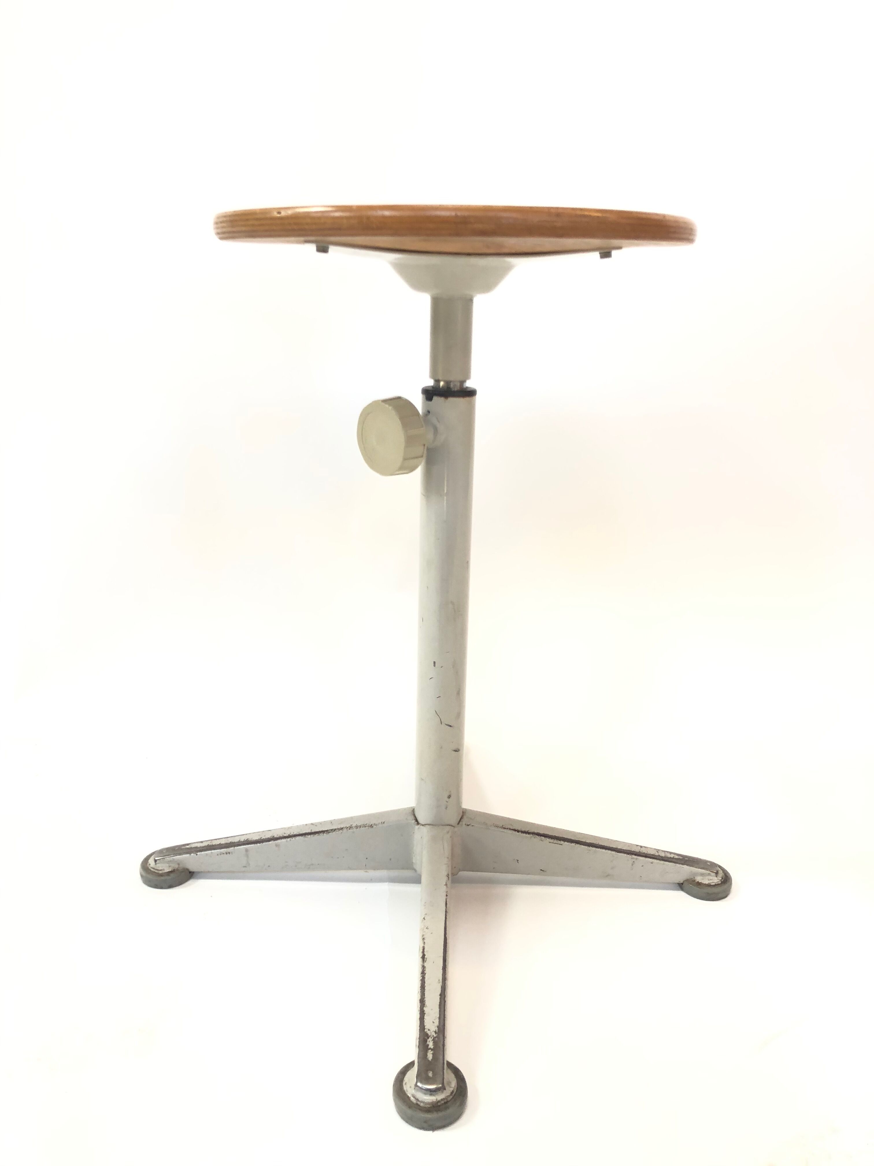 Vintage stool work tabouret by Friso Kramer Ahrend de Cirkel